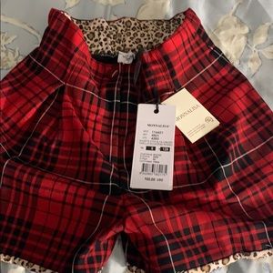Monnalisa girl shorts size 8.